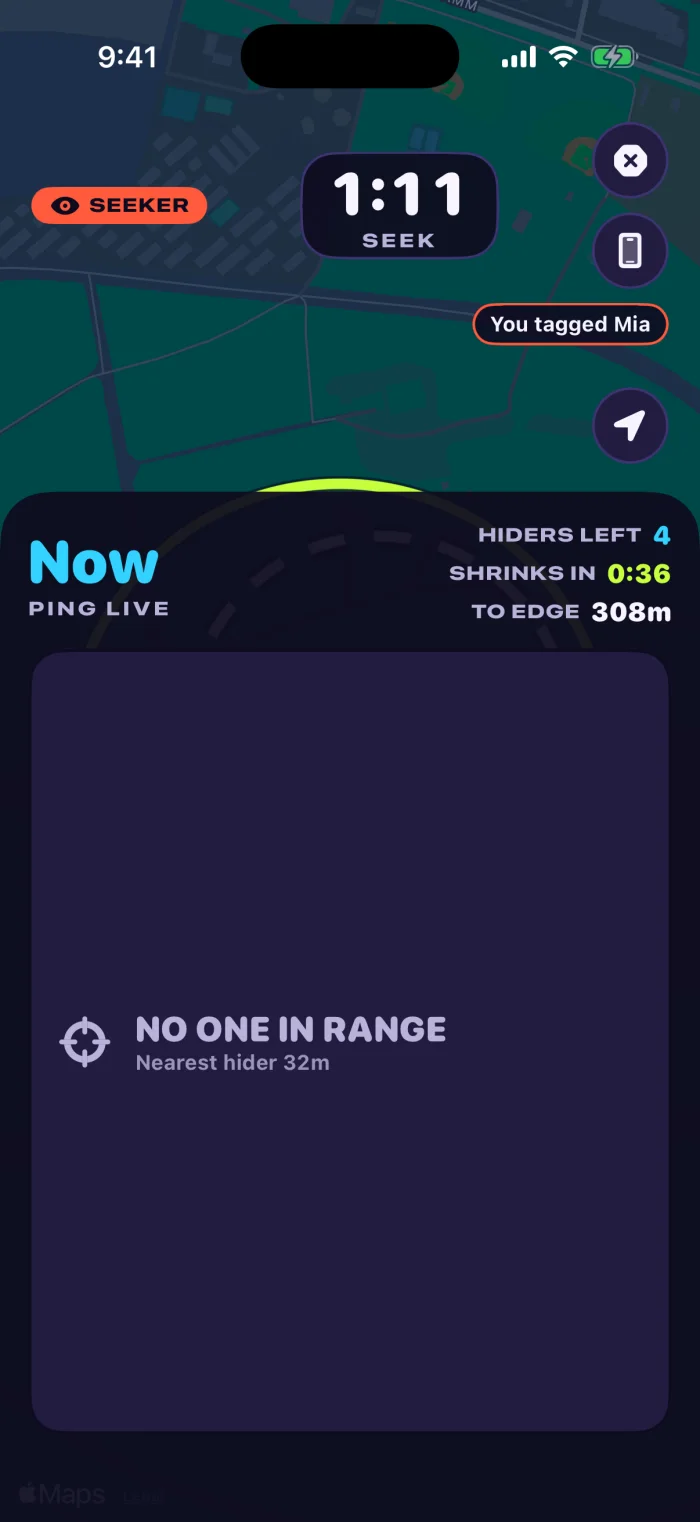 The same match with a ping live: the panel reads “now, ping live”, four hiders are left, and a feed message reads “You tagged Mia”.